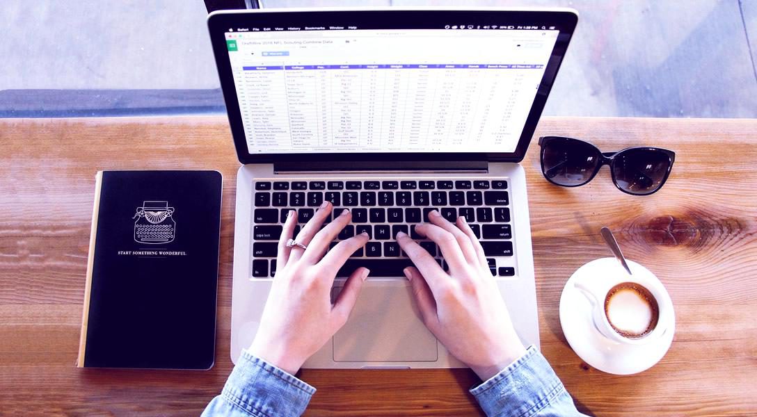 apple-1850613_1088-freshblue